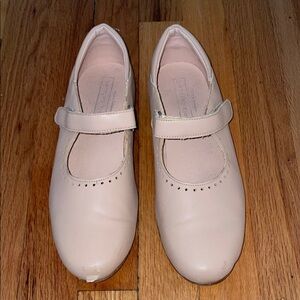 Maria Catalan Nude Leather Mary Jane